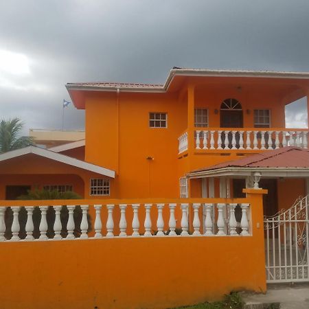 Cozy Lakeview Studio Near Airport Belize City Exterior photo