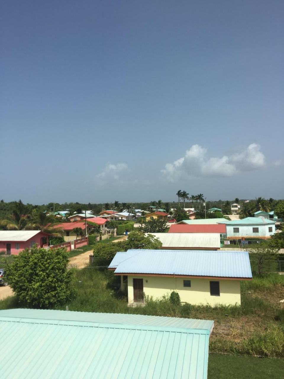 Cozy Lakeview Studio Near Airport Belize City Exterior photo